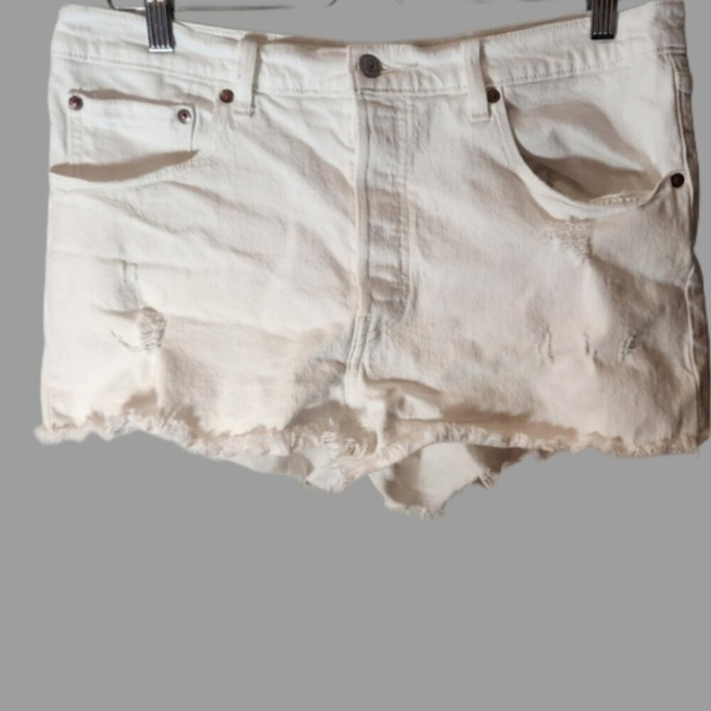 Levis 32 White Womens Shorts Frayed Edge‎